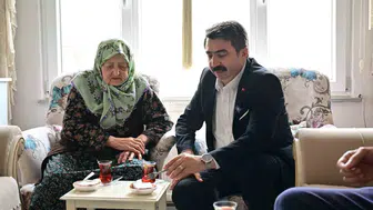 Yıldırım Belediye Başkanı ev ziyaretleriyle yaşlıların taleplerini dinledi