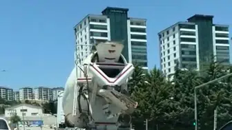 Elazığ trafiğinde beton saçan sürücü tepki topladı