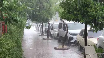 Aydınlılar dikkat öğleden sonra gök gürültülü sağanak geliyor
