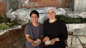 Köyceğizli kadınlar evlerinde ipek üretip ekonomiye can veriyor