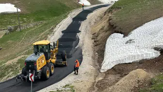 Balahor yayla yolunda asfalt mesaisi başladı