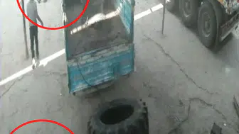 Siirt'te lastik patlaması iki işçiyi hastanelik etti