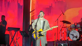 Buray konserinde gençler birbirine girdi
