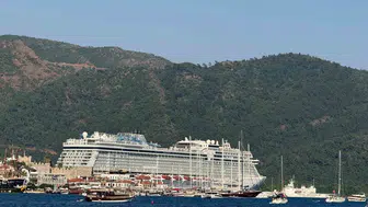 Marmaris limanı üç günde 12 bin ziyaretçiyi ağırlamaya hazırlanıyor