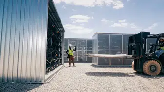 Waymo robotaksilerin ömrünü enerji depolama ile uzatıyor