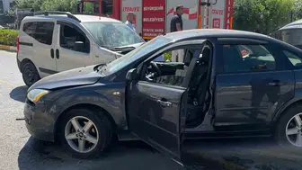 Balıkesir'de kavşak kazası 3 kişi hastanelik oldu