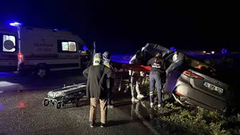 Kastamonu'da direksiyon hakimiyeti kayboldu bariyerlere saplandı