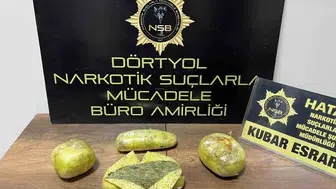 Erzin'de motosikletli uyuşturucu sevkiyatına polis engeli