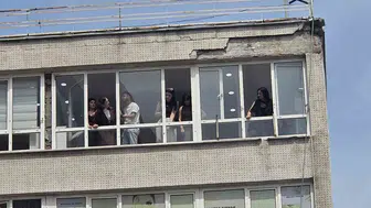 Samsun'un merkezinde yürürken tepenizden sıva düşebilir