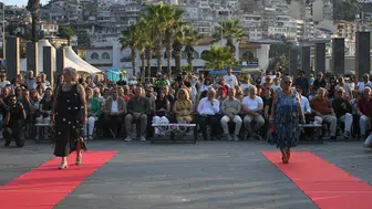 Kuşadası'nda atıklar podyumda sanata dönüştü