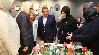 Esenler'de kursiyerlerin ürettiği 630 eser sergileniyor