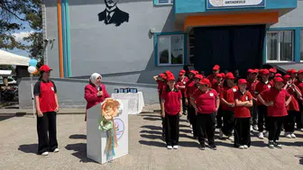Düzce’de öğrenciler sahnede farkındalık yarattı
