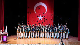Niğde Ömer Halisdemir Üniversitesi mezunlarını uğurladı