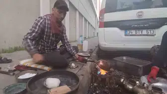 Kars sokaklarında unutulmaya yüz tutan zanaatın son temsilcileri