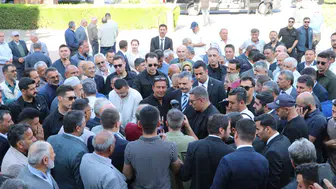 Bakan Çiftçi eski görev yerinde vatandaşla kucaklaştı