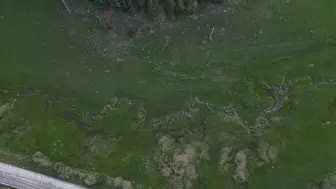 Kars yaz mevsiminde karlı zirveler ve yeşil vadilerle büyülüyor
