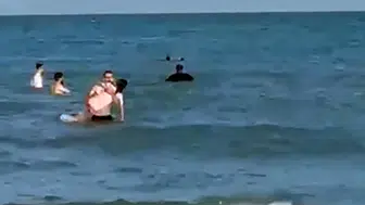 Adana'da denize giren iki kardeş ölümden döndü