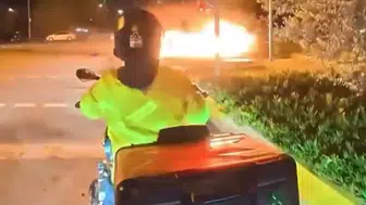 Maltepe Sahil Yolu’nda feci kaza Otomobil yandı 4 yaralı var
