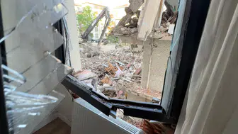 Avcılar'da kentsel dönüşüm yıkımı komşu binayı harabeye çevirdi
