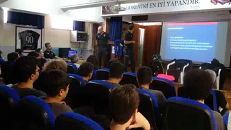 Denizde boğulma vakalarına karşı öğrencilere hayat kurtaran ders