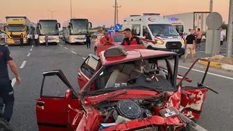 Edremit'te kavşak kazası iki gencin hayatını söndürdü