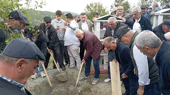 Rıza Çalımbay acı gününde annesini Sivas’ta toprağa verdi