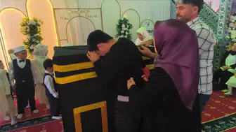 Mersinli gencin Kabe özlemi herkesi duygulandırdı