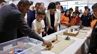 Akçadağ’da okul sıraları yenilenerek sınıflara geri döndü