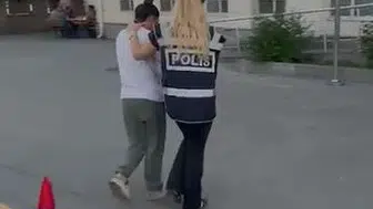 Kayseri polisi uyuşturucu suçlusunu saklandığı adreste yakaladı
