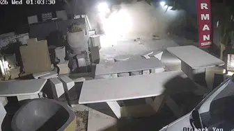Bodrum'da gece yarısı dehşeti Düğün salonuna giren otomobil kamerada