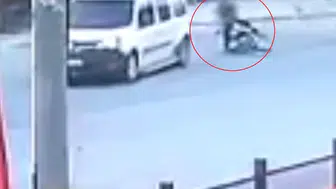 İnegöl'de motosiklet ve ticari araç çarpıştı