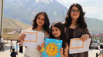 Hakkari’de sınıflar boşaldı öğrenciler yaz tatiline merhaba dedi