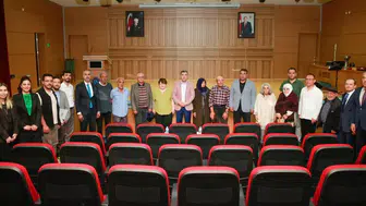 Bayburt huzurevi sakinleri üniversite sıralarına geri döndü