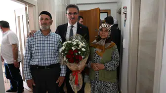 Erzurum Valisi Narman’da kahramanların ailelerini yalnız bırakmadı
