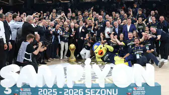 Fenerbahçe Beko sezonu şampiyonluk kupasıyla kapattı