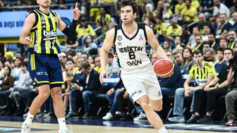 Beşiktaş derbide Fenerbahçe’yi evinde devirdi