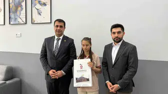 Şemdinlili Asmin bursluluk sınavında Türkiye birincisi oldu