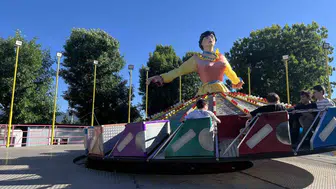 Bolu’da lunapark çalışanlarından otizmli çocuğa unutulmaz sürpriz