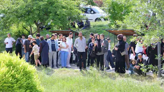 Sivaslı gençler sınav kapısında zamanla yarıştı