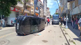 Pendik’te kontrolden çıkan araç takla attı