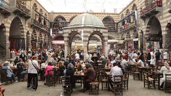 Diyarbakır sokaklarında bayram bereketi