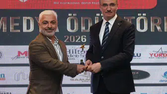 Erzurum basınının başarılı isimleri ödüllerine kavuştu