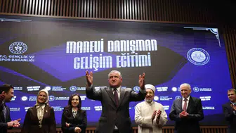Bakan Bak Yurtlardaki Manevi Rehberlik Hizmetini Savundu