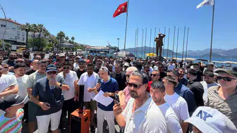 Marmaris esnafı çarşıdaki gölgeliklerin kaldırılmasına karşı sokağa çıktı