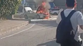 Şişli trafiğinde korkutan araç yangını