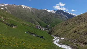 Kaçkar Dağları’nda aynı anda iki mevsim yaşanıyor