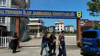 Ordu'da kendisini polis olarak tanıtan dolandırıcıyı jandarma yakaladı