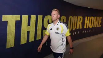 Dirk Kuyt Fenerbahçe teknik ekibine geri döndü