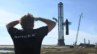 SpaceX borsaya girdi Elon Musk trilyonerliğe göz kırptı