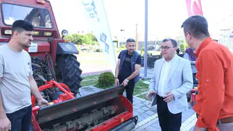 Altıeylül Belediyesi yeşil alan bakımı için makine parkını yeniledi